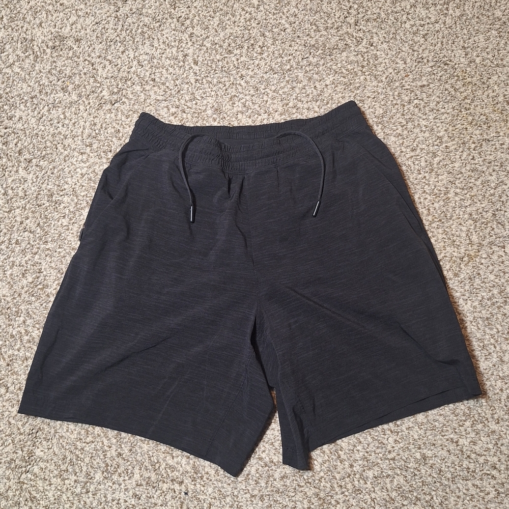 Lululemon  Men's M Pace Breaker Short 6"